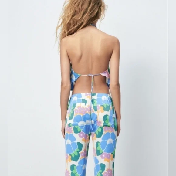 ⭐️3/$25⭐️ NWT Zara Women's Floral Halter Backless Crop Top Size XS - Picture 3 of 12